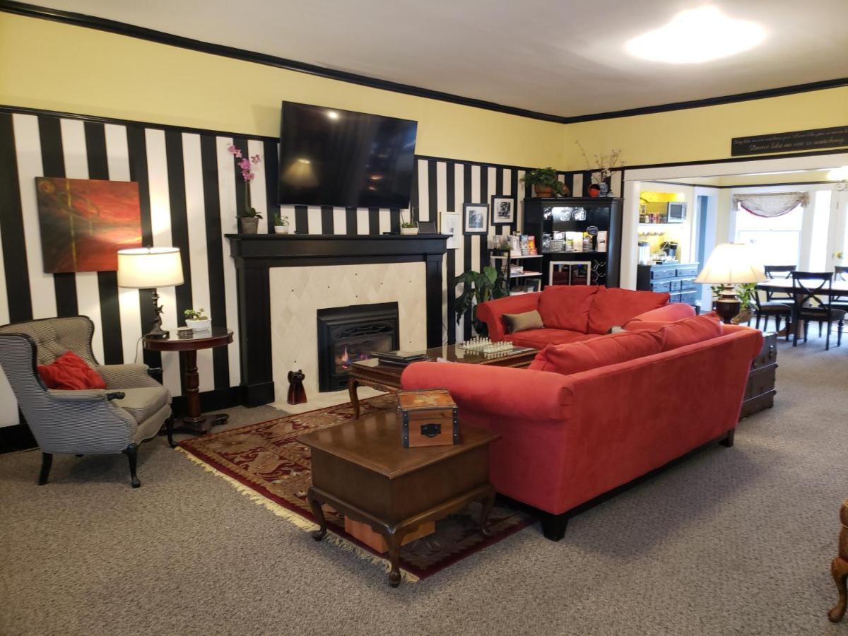 Bayberry Inn B&B And Oregon Wellness Retreat أشلاند المظهر الخارجي الصورة