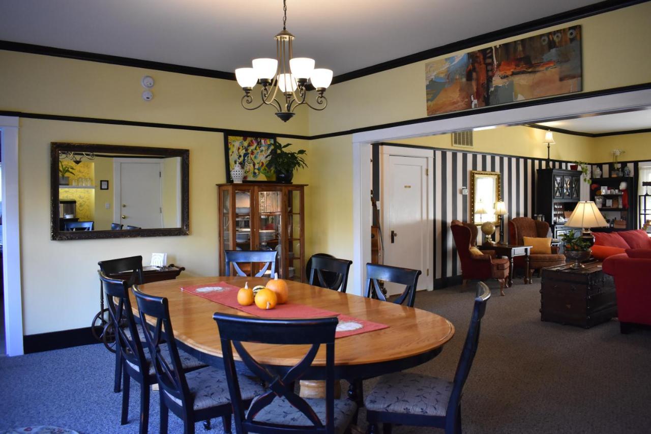 Bayberry Inn B&B And Oregon Wellness Retreat أشلاند المظهر الخارجي الصورة