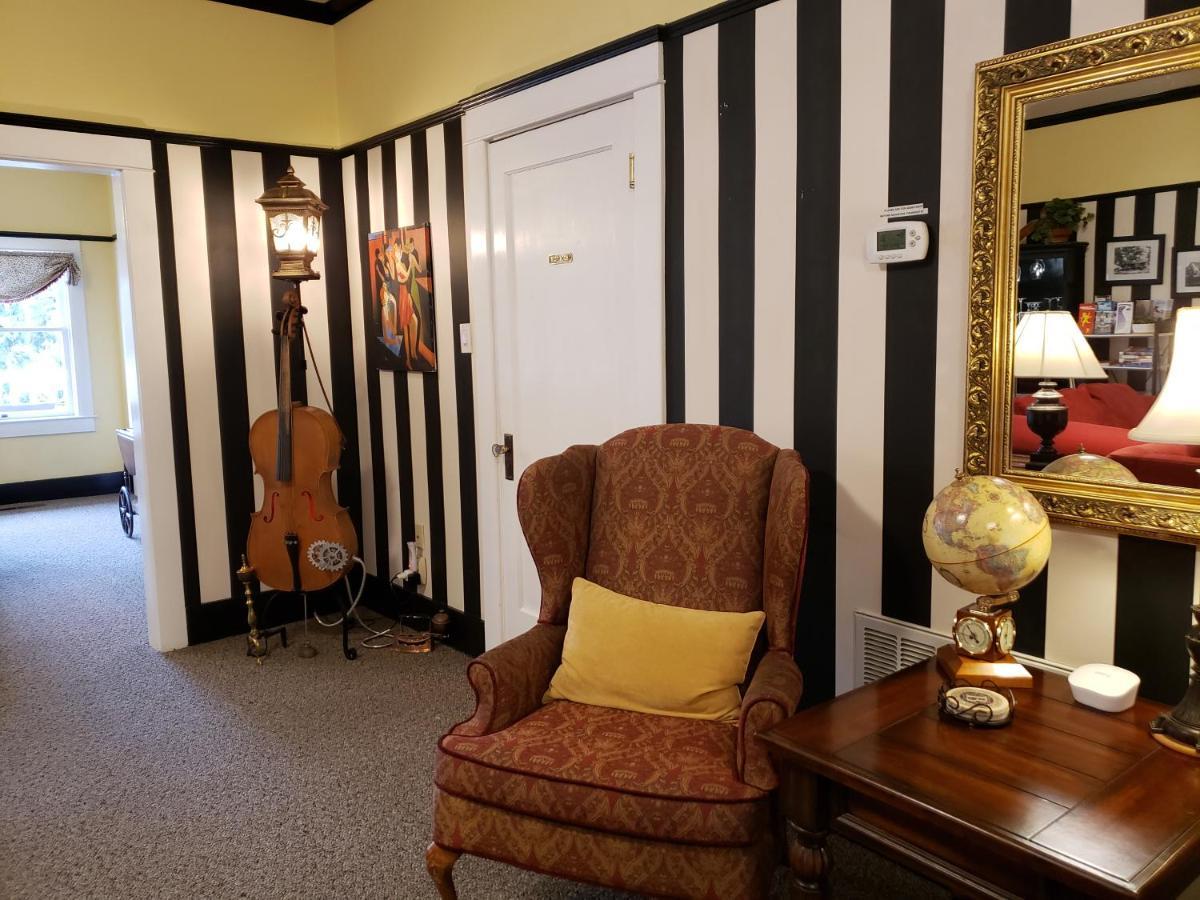 Bayberry Inn B&B And Oregon Wellness Retreat أشلاند المظهر الخارجي الصورة
