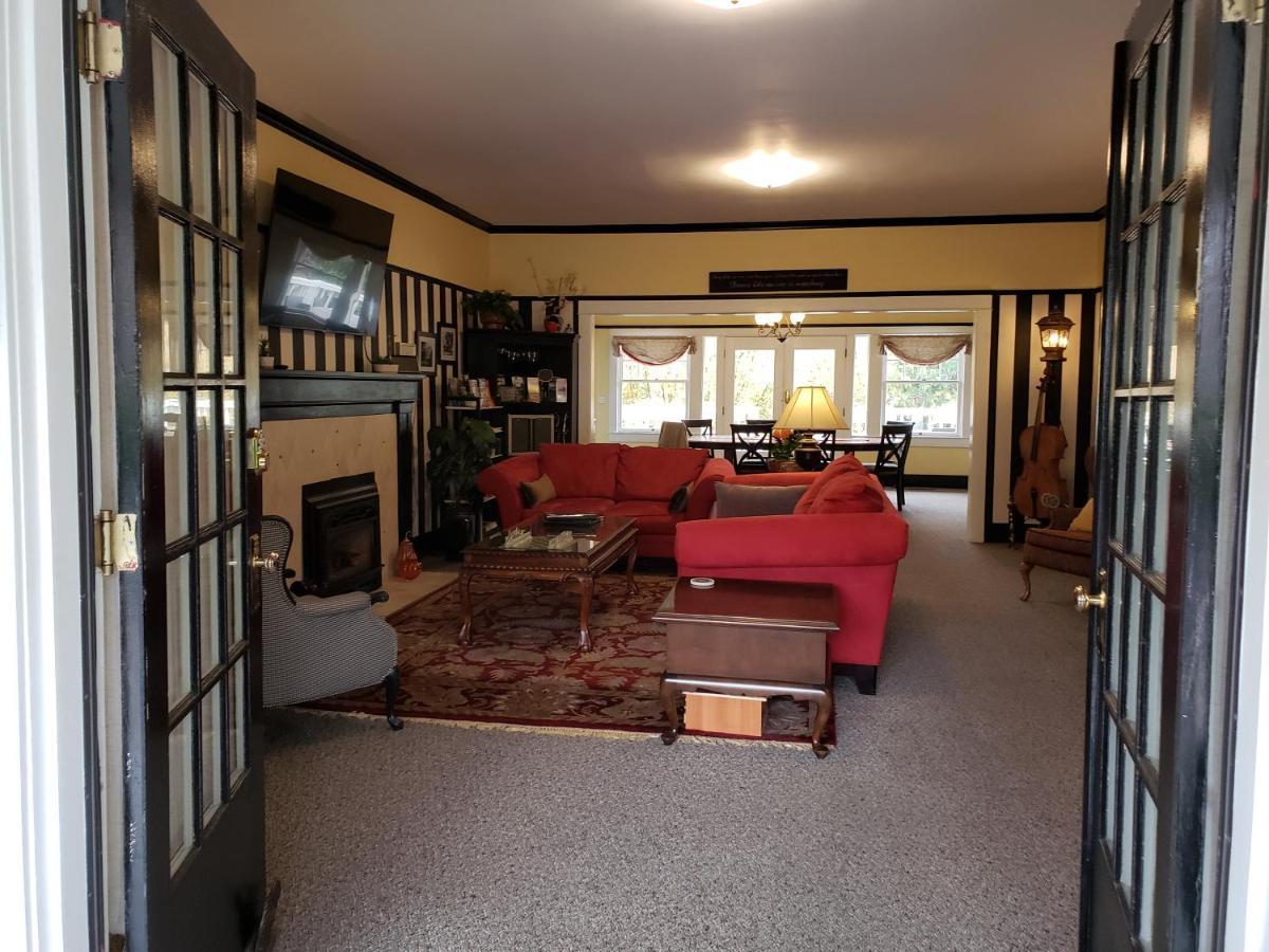 Bayberry Inn B&B And Oregon Wellness Retreat أشلاند المظهر الخارجي الصورة