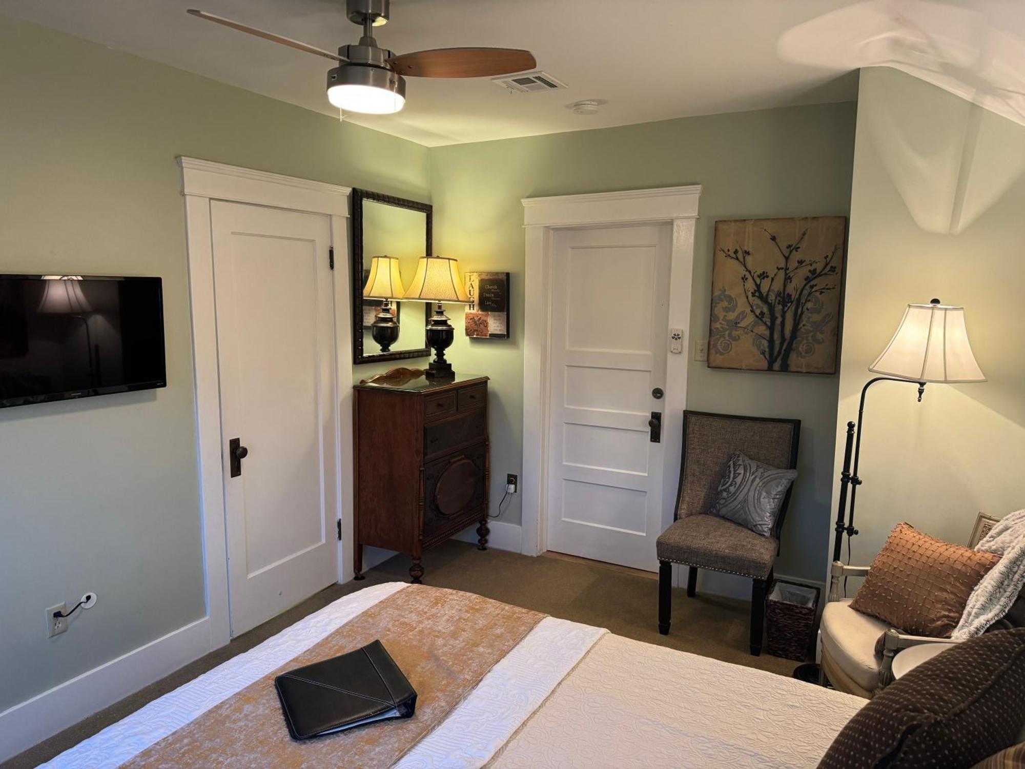 Bayberry Inn B&B And Oregon Wellness Retreat أشلاند المظهر الخارجي الصورة
