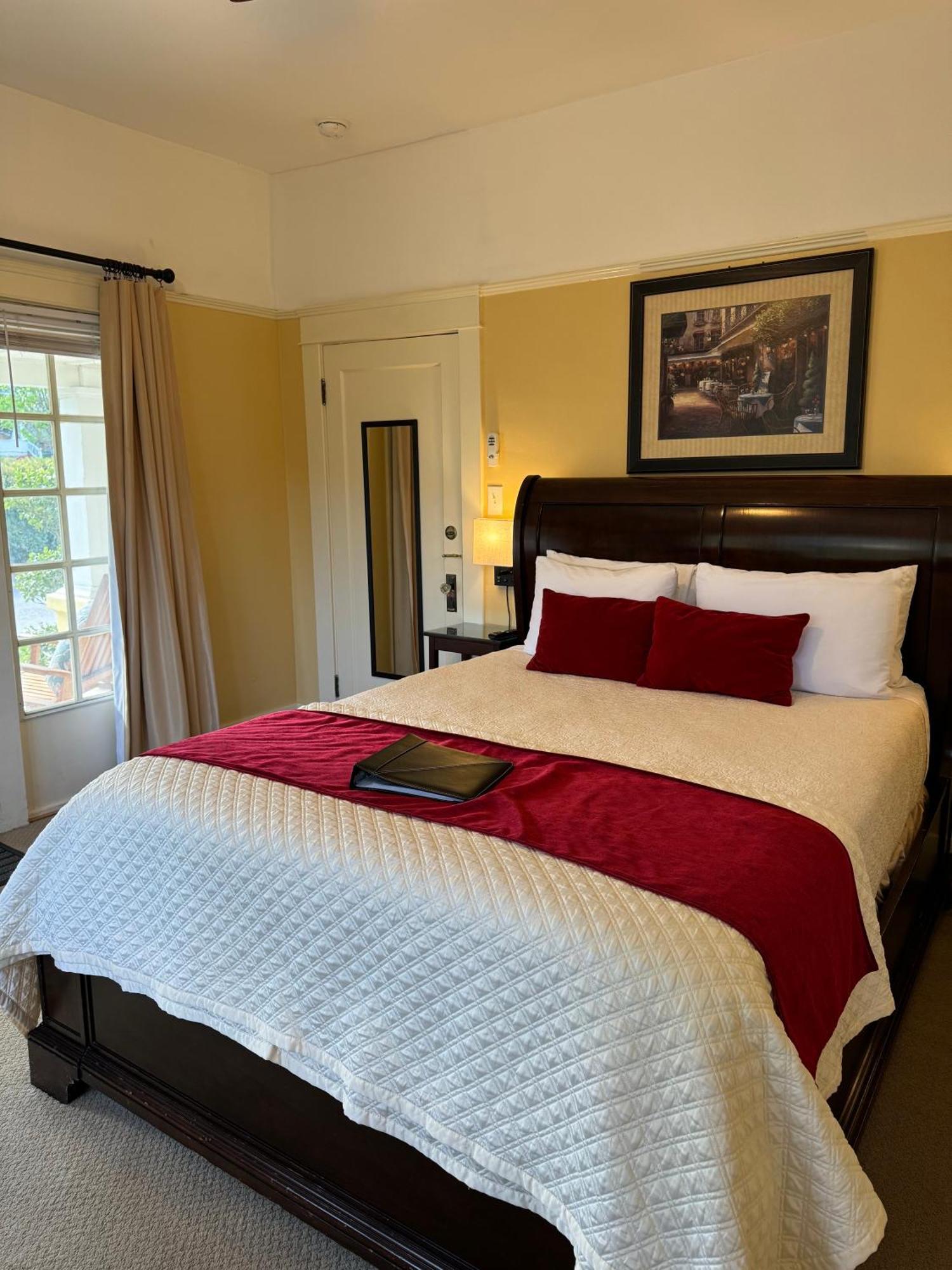 Bayberry Inn B&B And Oregon Wellness Retreat أشلاند المظهر الخارجي الصورة