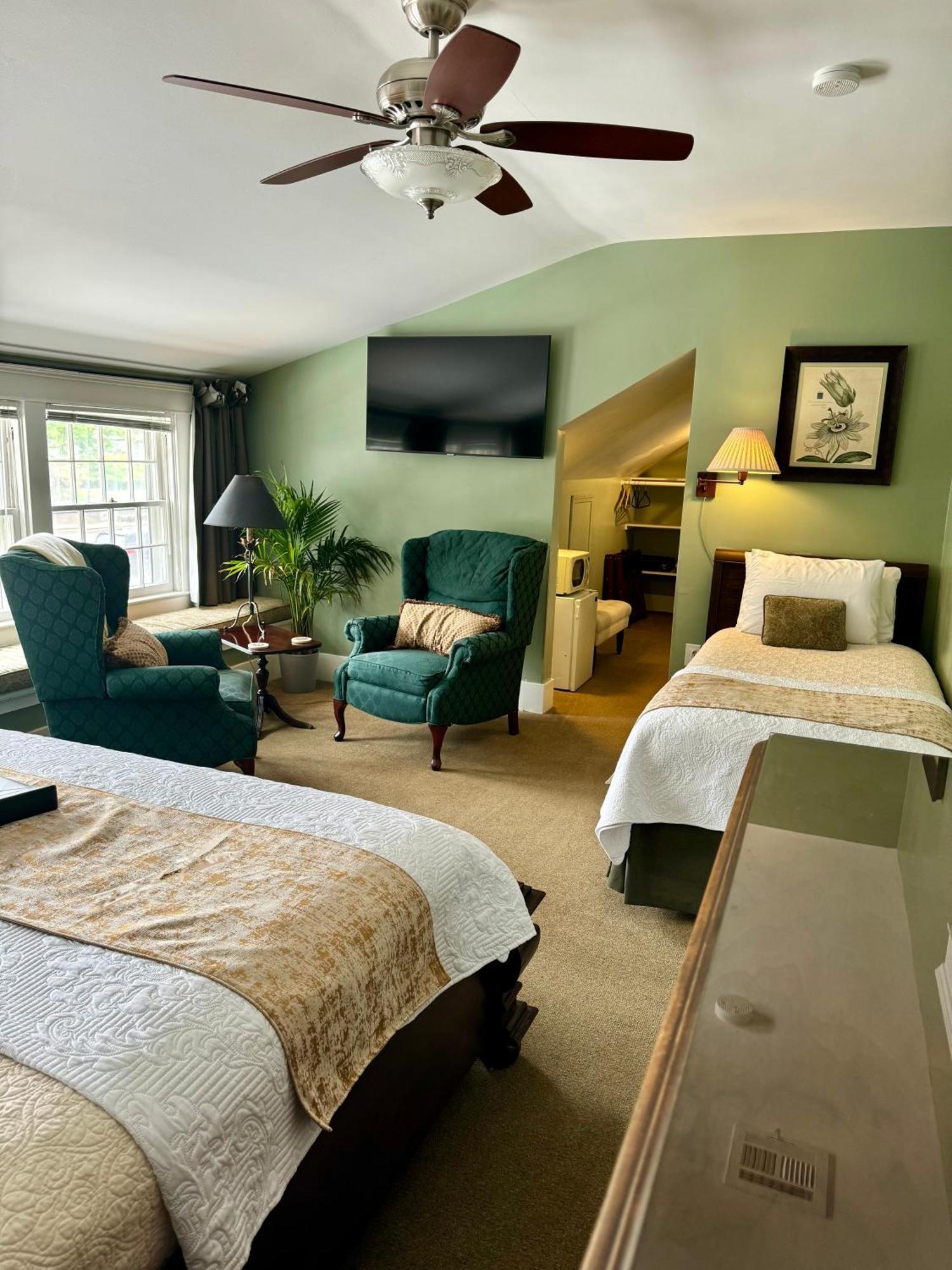 Bayberry Inn B&B And Oregon Wellness Retreat أشلاند المظهر الخارجي الصورة